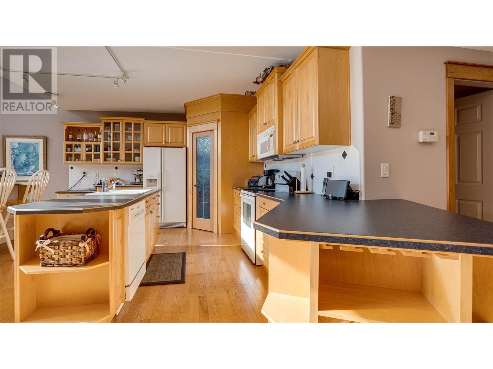 3473 Lakeview Place Unit# 203. Enderby, British Columbia