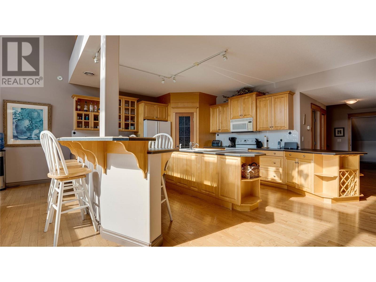 3473 Lakeview Place Unit# 203. Enderby, British Columbia