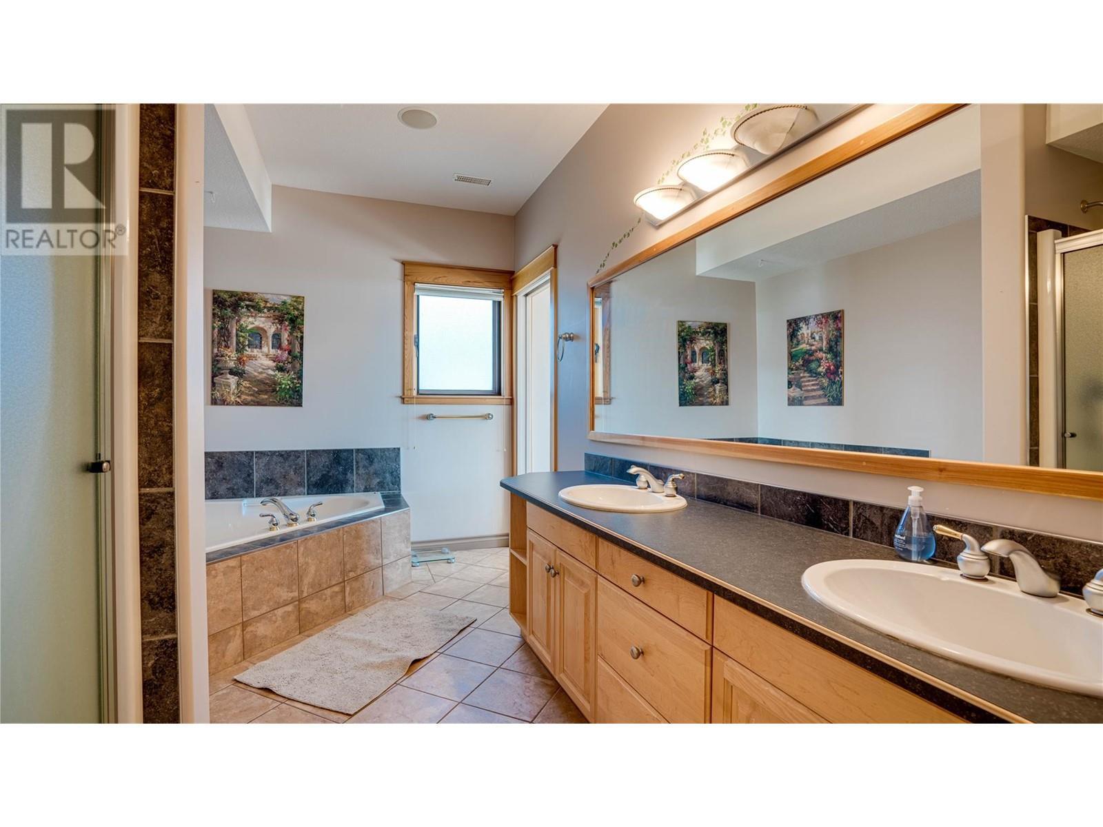 3473 Lakeview Place Unit# 203. Enderby, British Columbia