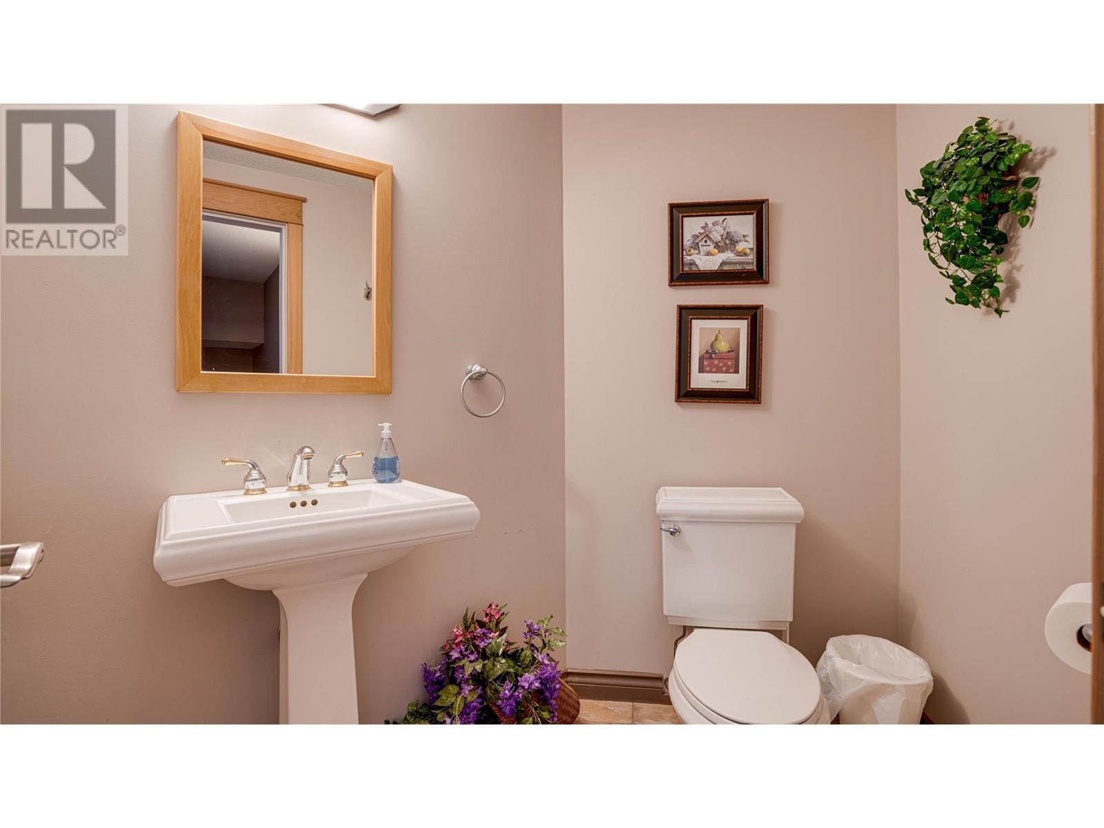 3473 Lakeview Place Unit# 203. Enderby, British Columbia