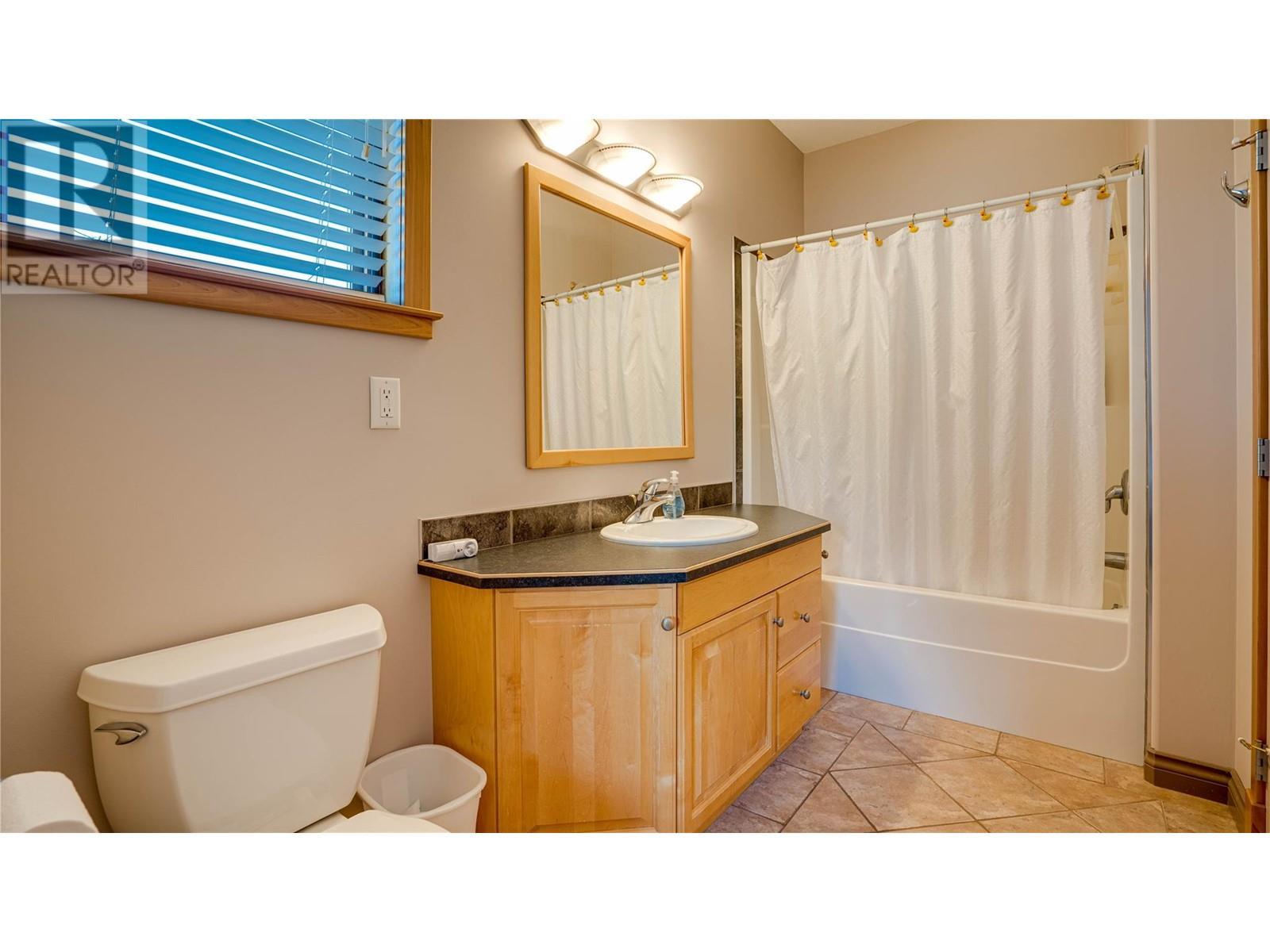 3473 Lakeview Place Unit# 203. Enderby, British Columbia