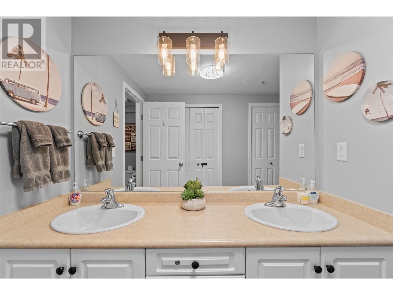 1088 Sunset Drive Unit# 331. Kelowna, British Columbia