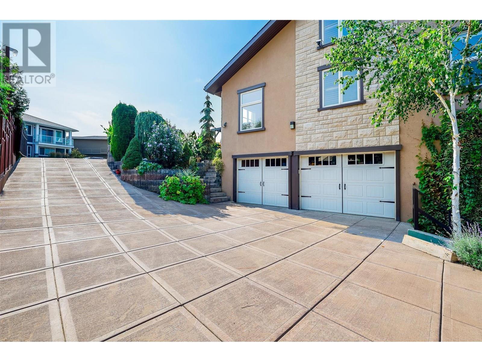 375 Trumpeter Court. Kelowna, British Columbia