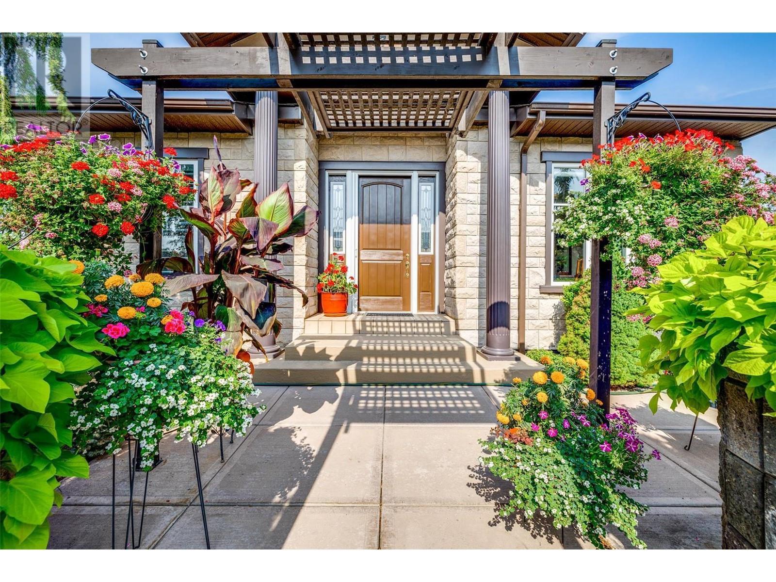 375 Trumpeter Court. Kelowna, British Columbia