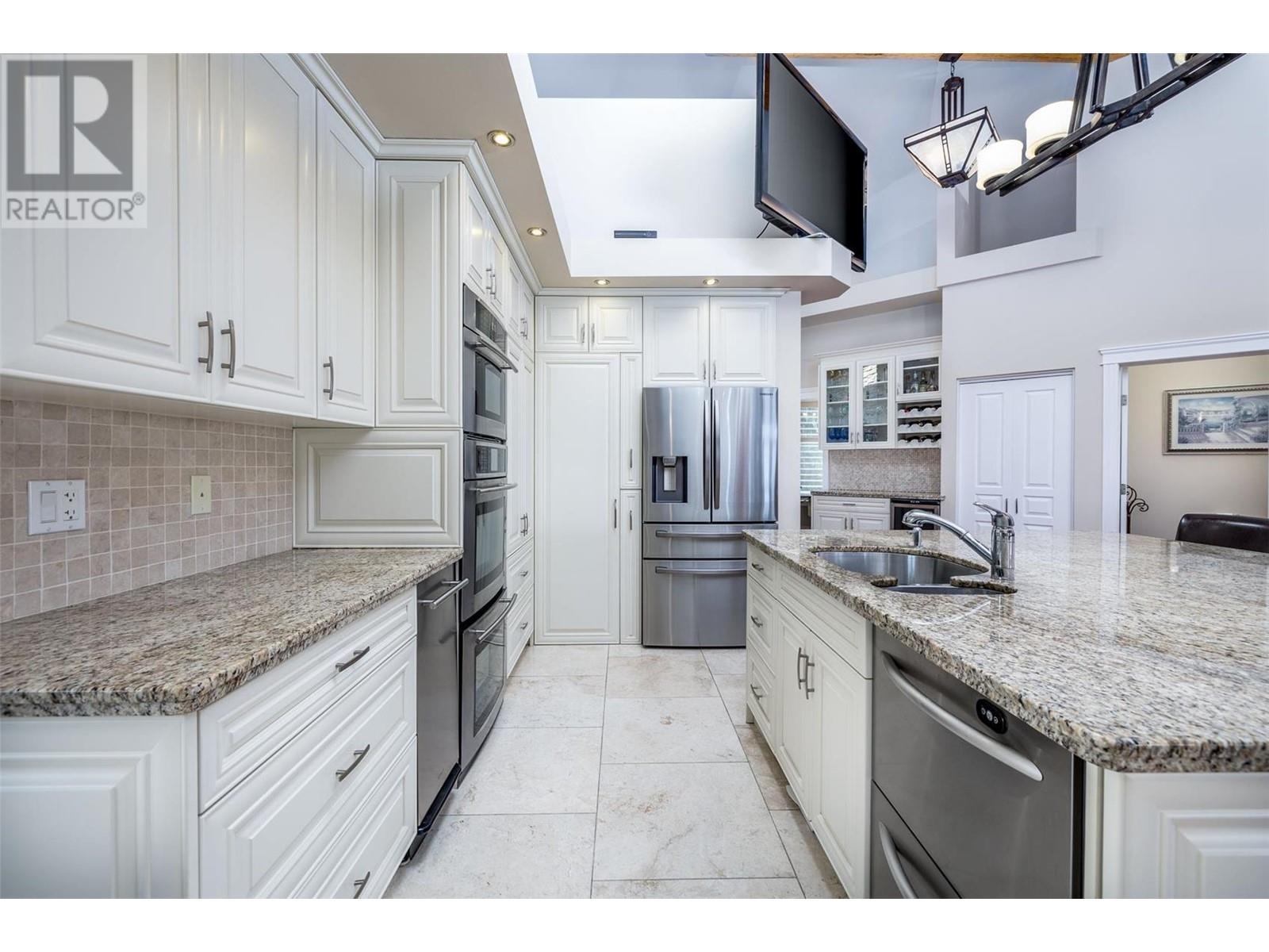 375 Trumpeter Court. Kelowna, British Columbia