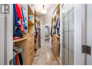 375 Trumpeter Court. Kelowna, British Columbia