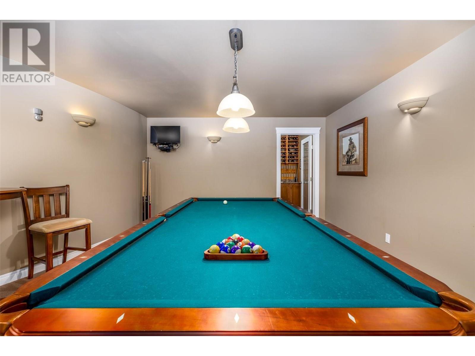 375 Trumpeter Court. Kelowna, British Columbia