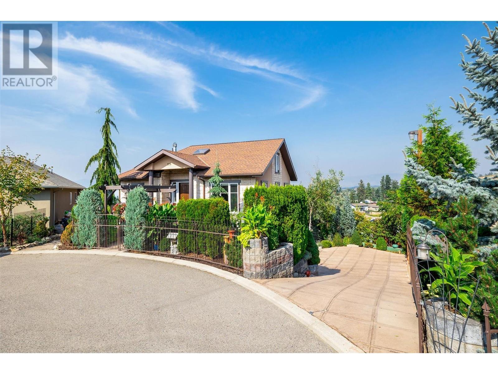 375 Trumpeter Court. Kelowna, British Columbia
