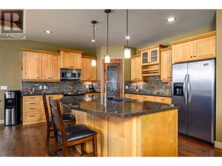 27 Birdie Lake Drive Unit# 4. Vernon, British Columbia