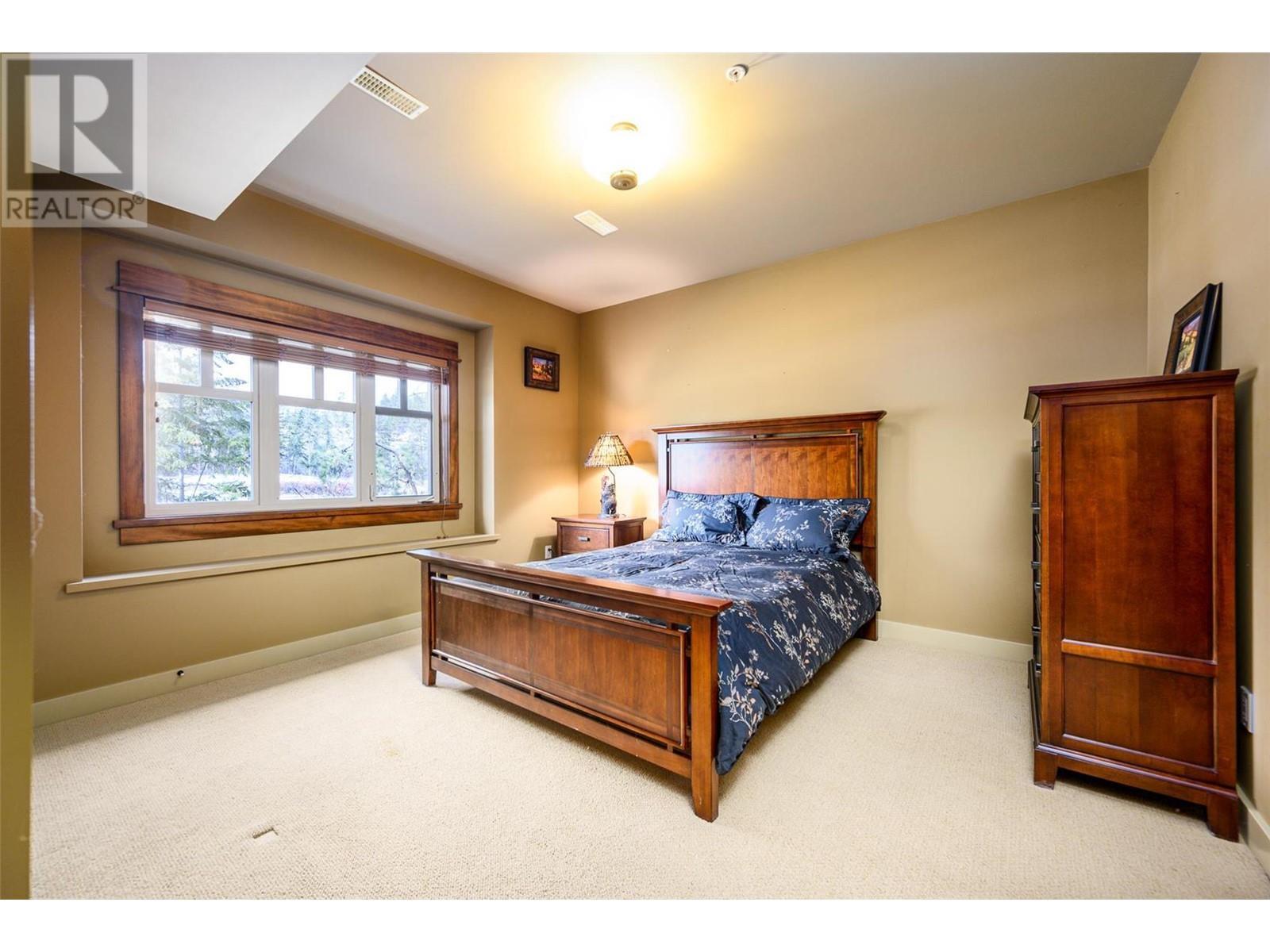 27 Birdie Lake Drive Unit# 4. Vernon, British Columbia