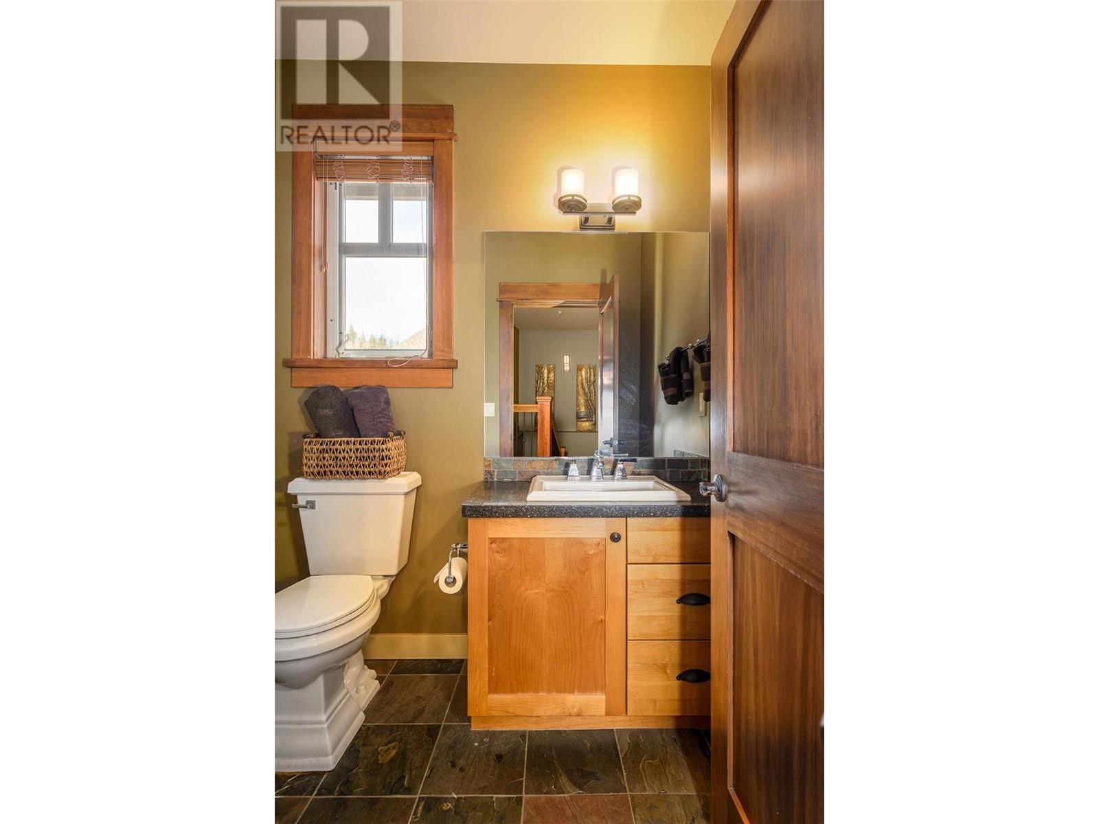 27 Birdie Lake Drive Unit# 4. Vernon, British Columbia