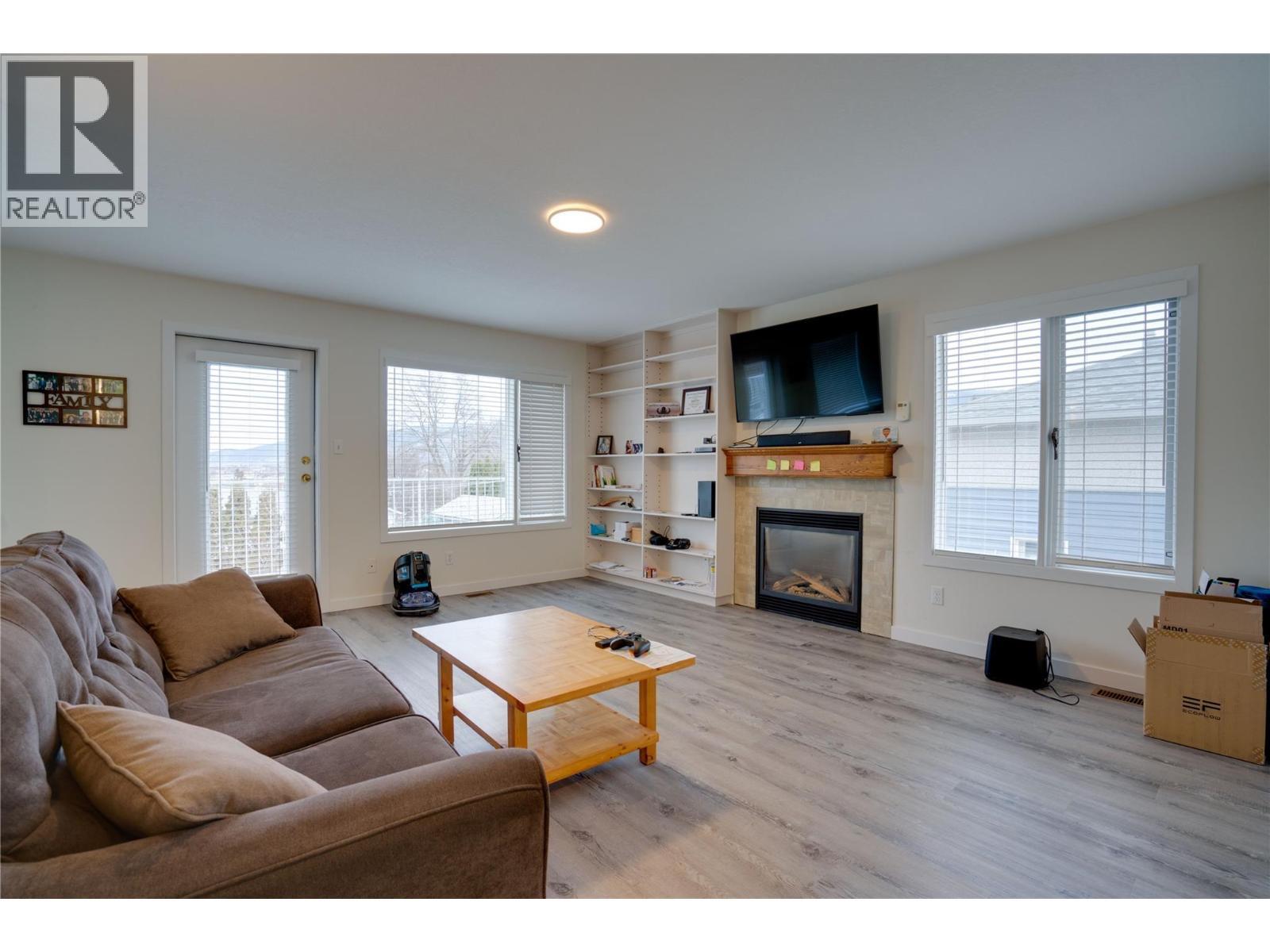 3411 18 Avenue Unit# A&b. Vernon, British Columbia