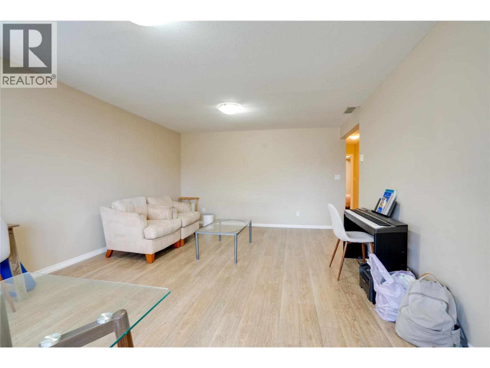 3411 18 Avenue Unit# A&b. Vernon, British Columbia