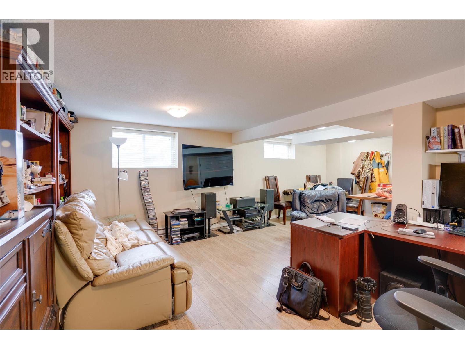 3411 18 Avenue Unit# A&b. Vernon, British Columbia