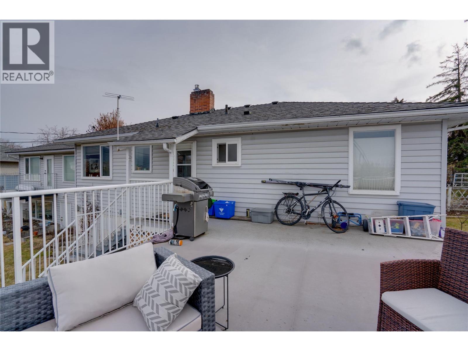 3411 18 Avenue Unit# A&b. Vernon, British Columbia