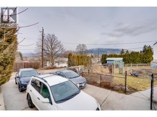 3411 18 Avenue Unit# A&b. Vernon, British Columbia