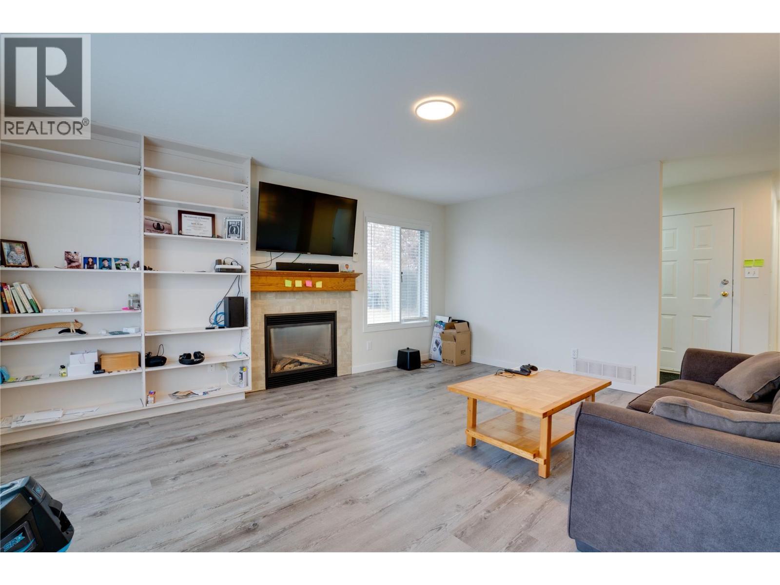 3411 18 Avenue Unit# A&b. Vernon, British Columbia