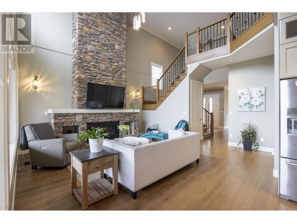 1407 Strawline Hill Street, Coquitlam