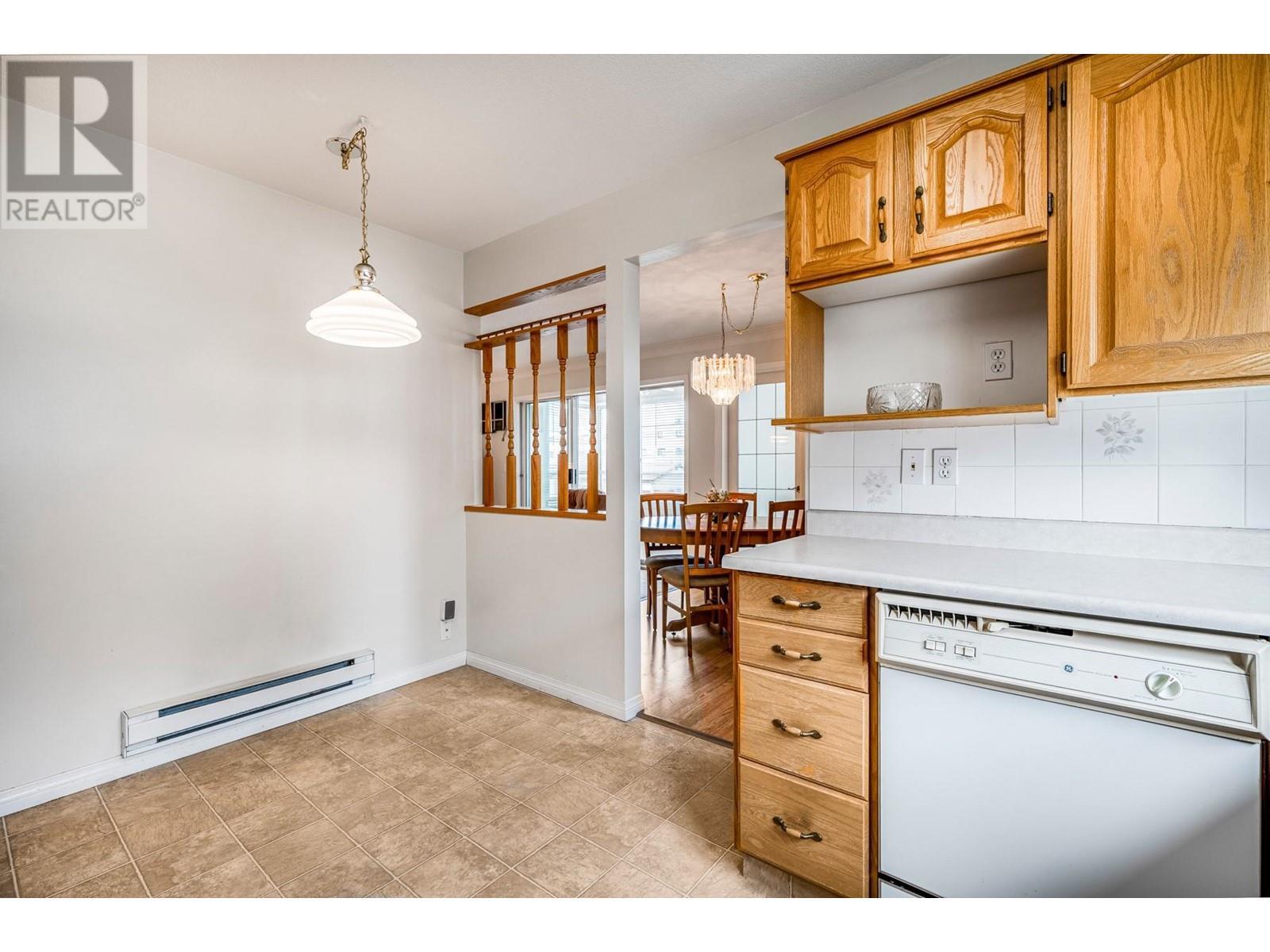 1055 Lawrence Avenue Unit# 102. Kelowna, British Columbia