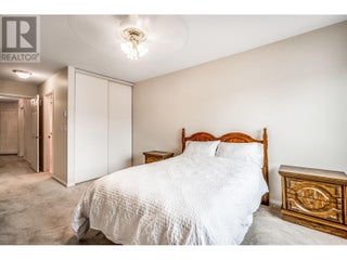1055 Lawrence Avenue Unit# 102. Kelowna, British Columbia