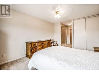 1055 Lawrence Avenue Unit# 102. Kelowna, British Columbia