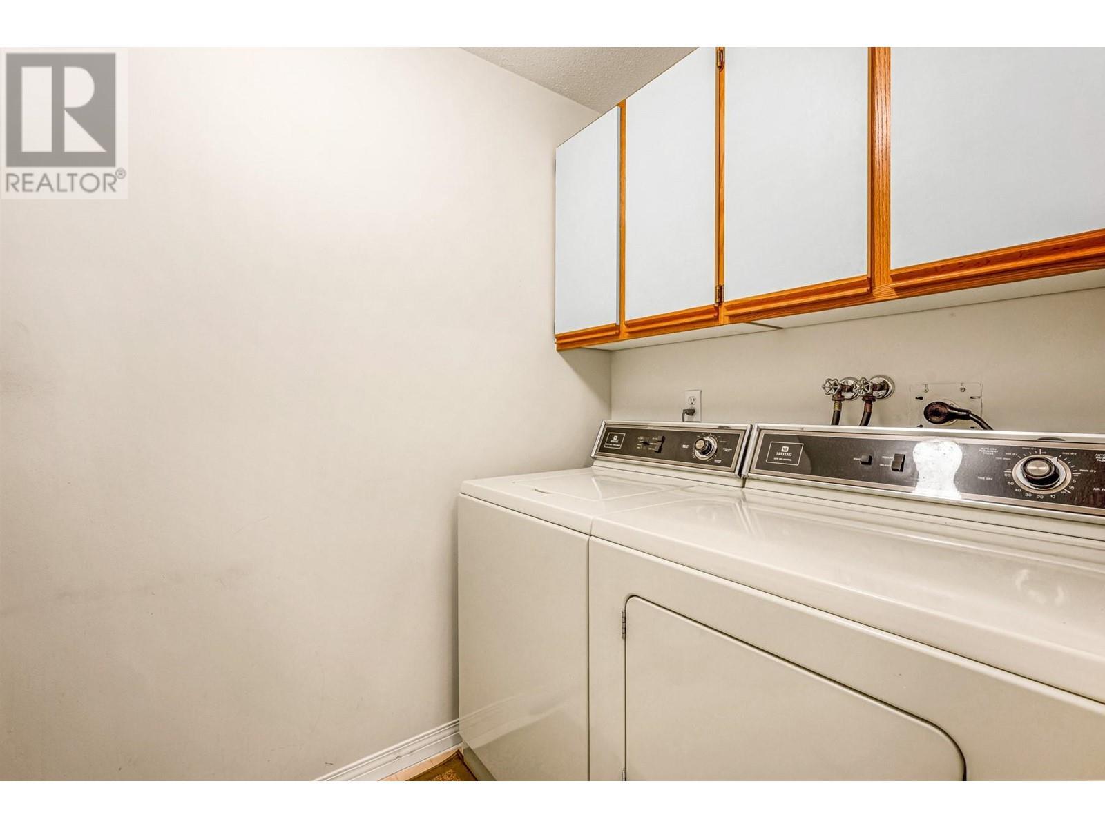 1055 Lawrence Avenue Unit# 102. Kelowna, British Columbia