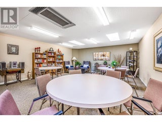 1055 Lawrence Avenue Unit# 102. Kelowna, British Columbia