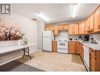 1055 Lawrence Avenue Unit# 102. Kelowna, British Columbia