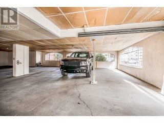 1055 Lawrence Avenue Unit# 102. Kelowna, British Columbia