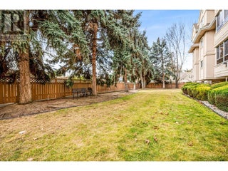 1055 Lawrence Avenue Unit# 102. Kelowna, British Columbia