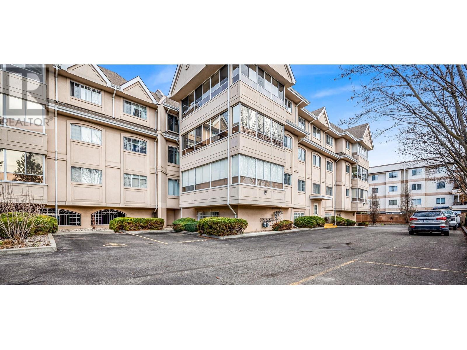 1055 Lawrence Avenue Unit# 102. Kelowna, British Columbia