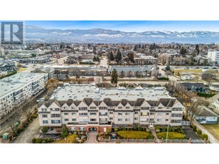1055 Lawrence Avenue Unit# 102. Kelowna, British Columbia