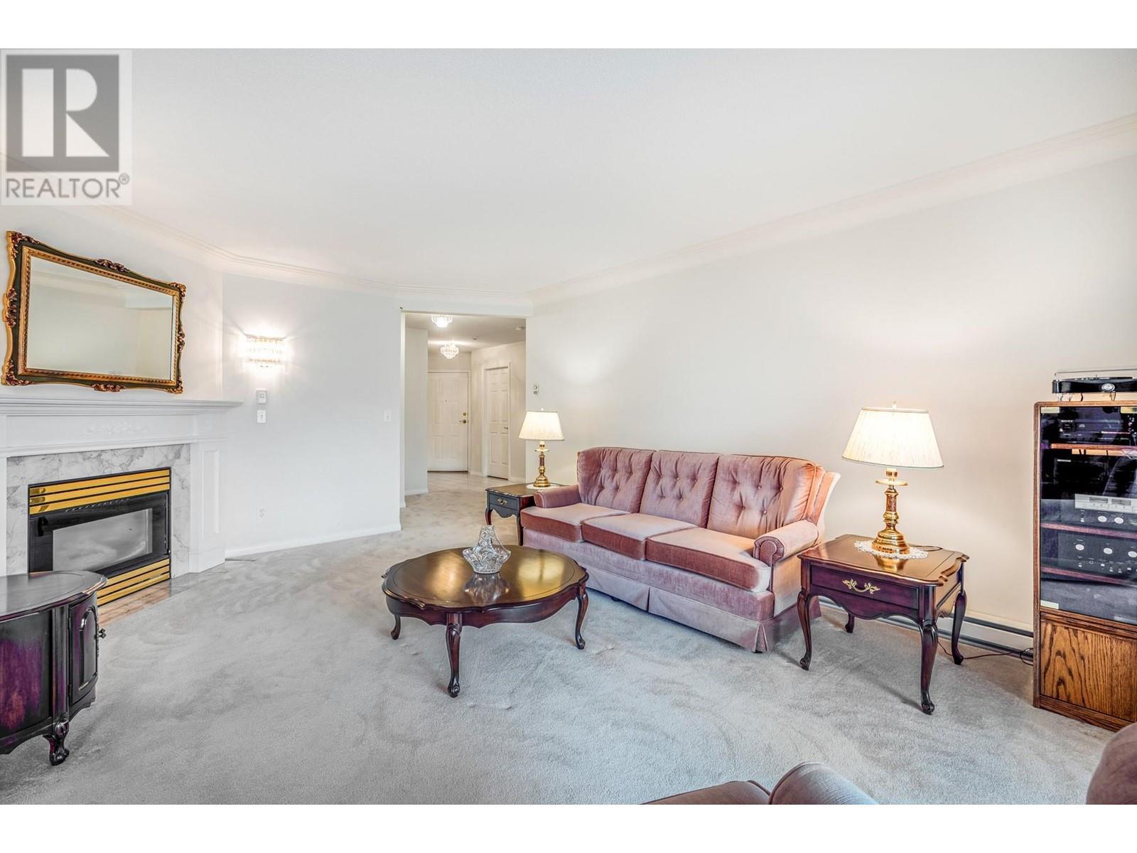 1055 Lawrence Avenue Unit# 102. Kelowna, British Columbia