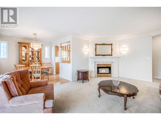 1055 Lawrence Avenue Unit# 102. Kelowna, British Columbia