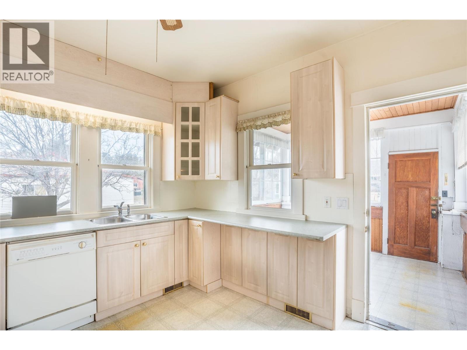 14207 Victoria Road N. Summerland, British Columbia