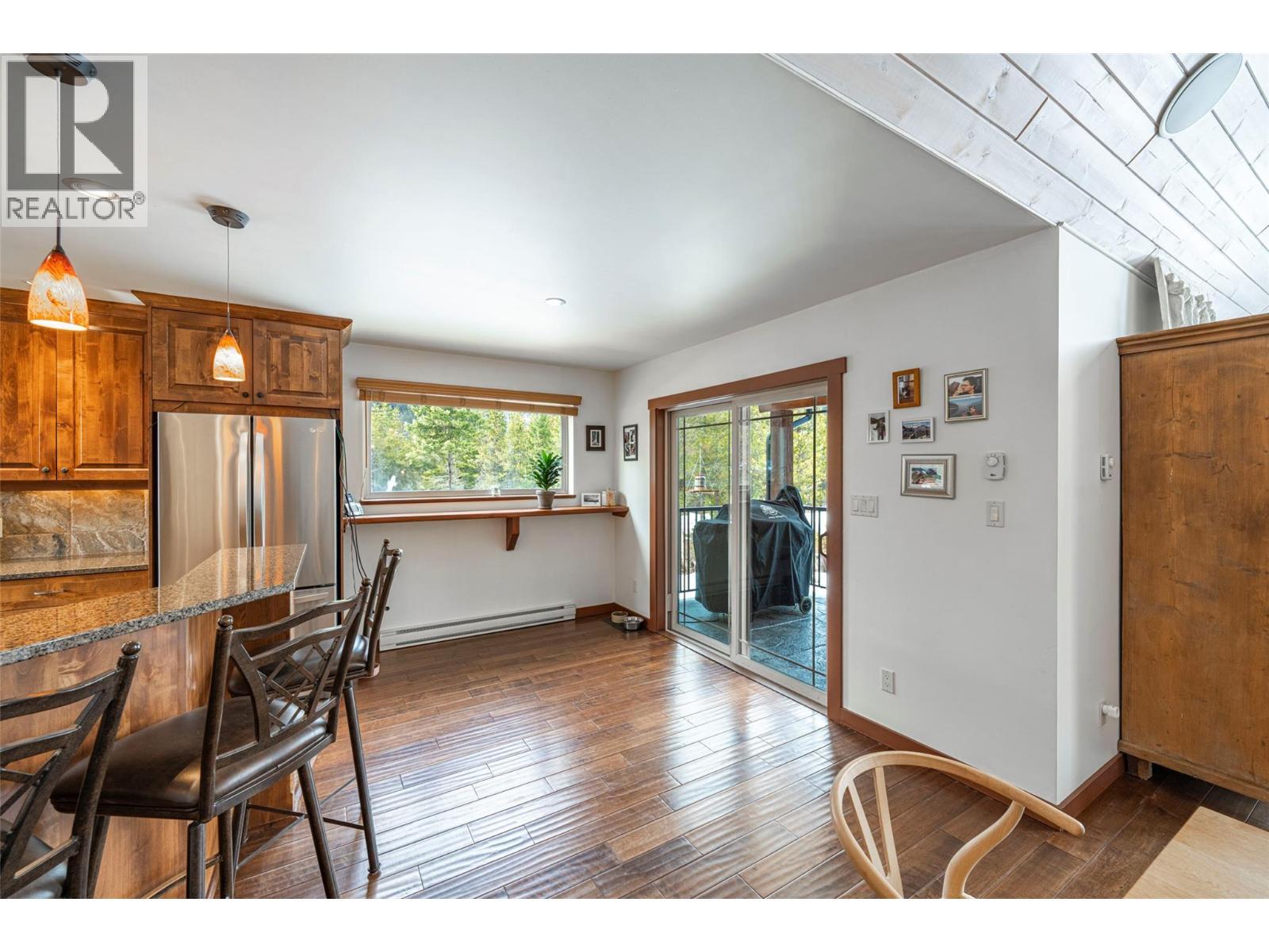 1433 Sugar Lake Road. Cherryville, British Columbia