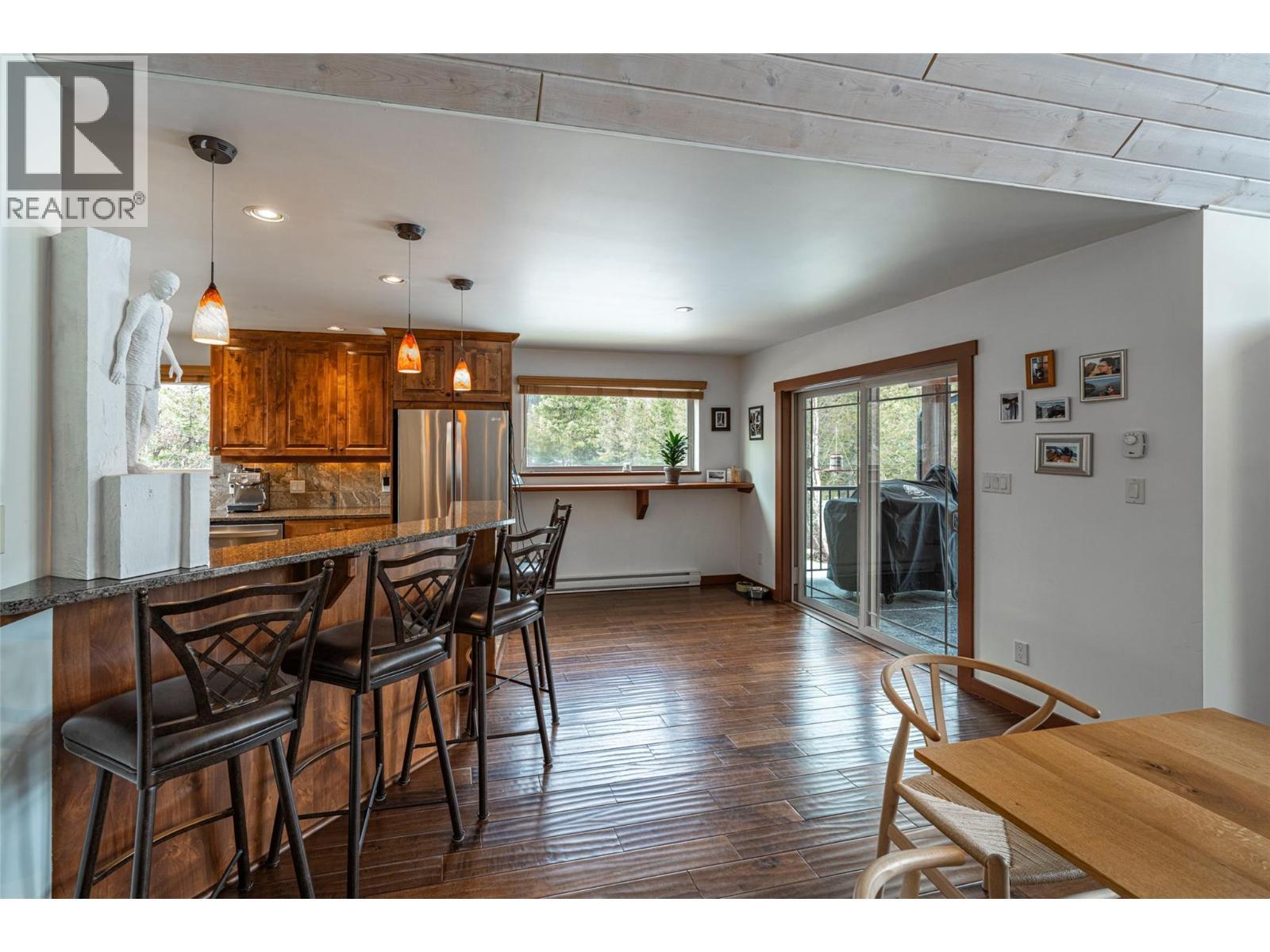 1433 Sugar Lake Road. Cherryville, British Columbia