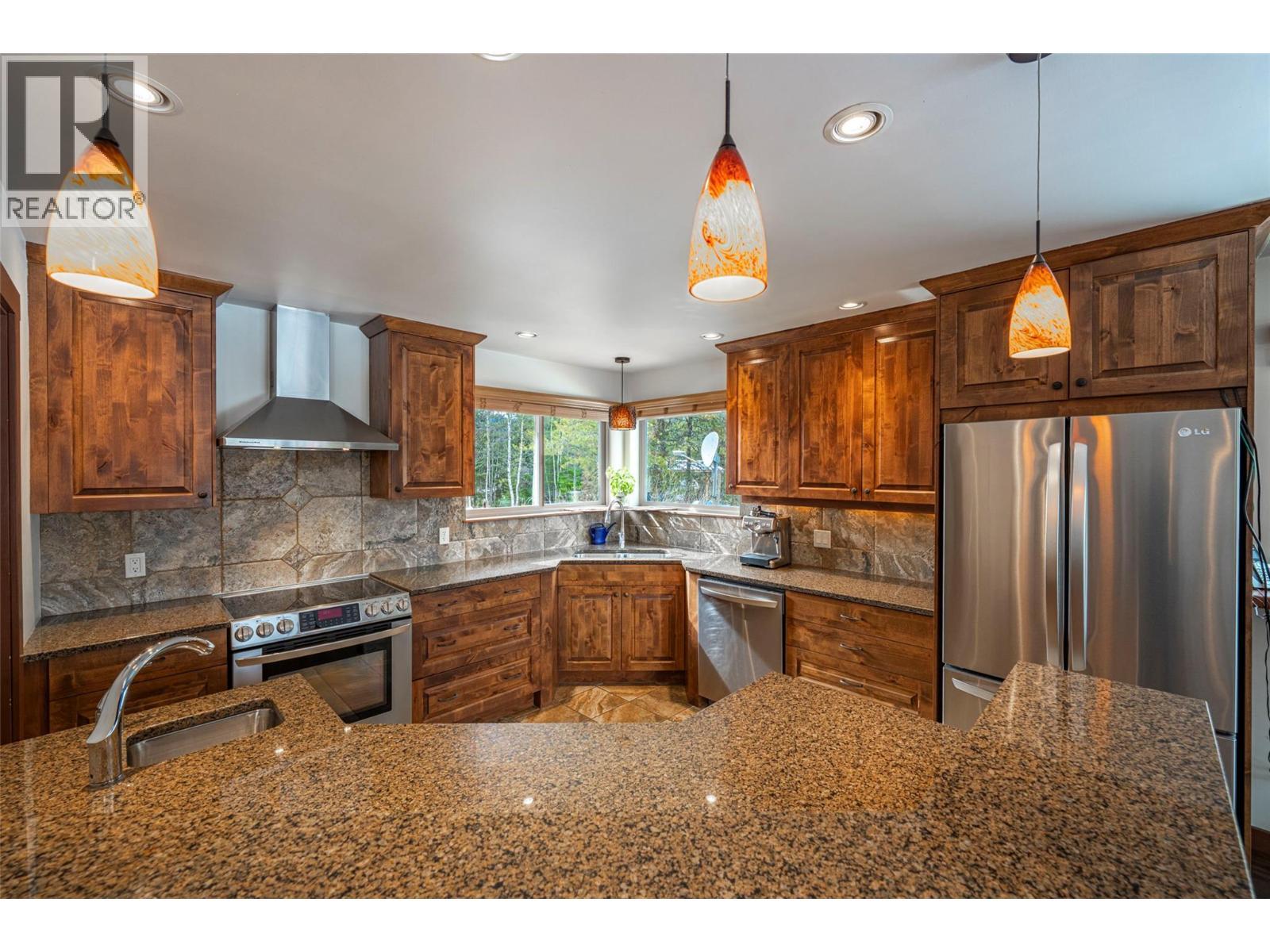 1433 Sugar Lake Road. Cherryville, British Columbia