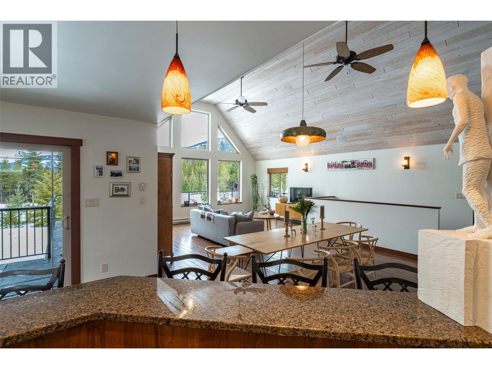 1433 Sugar Lake Road. Cherryville, British Columbia