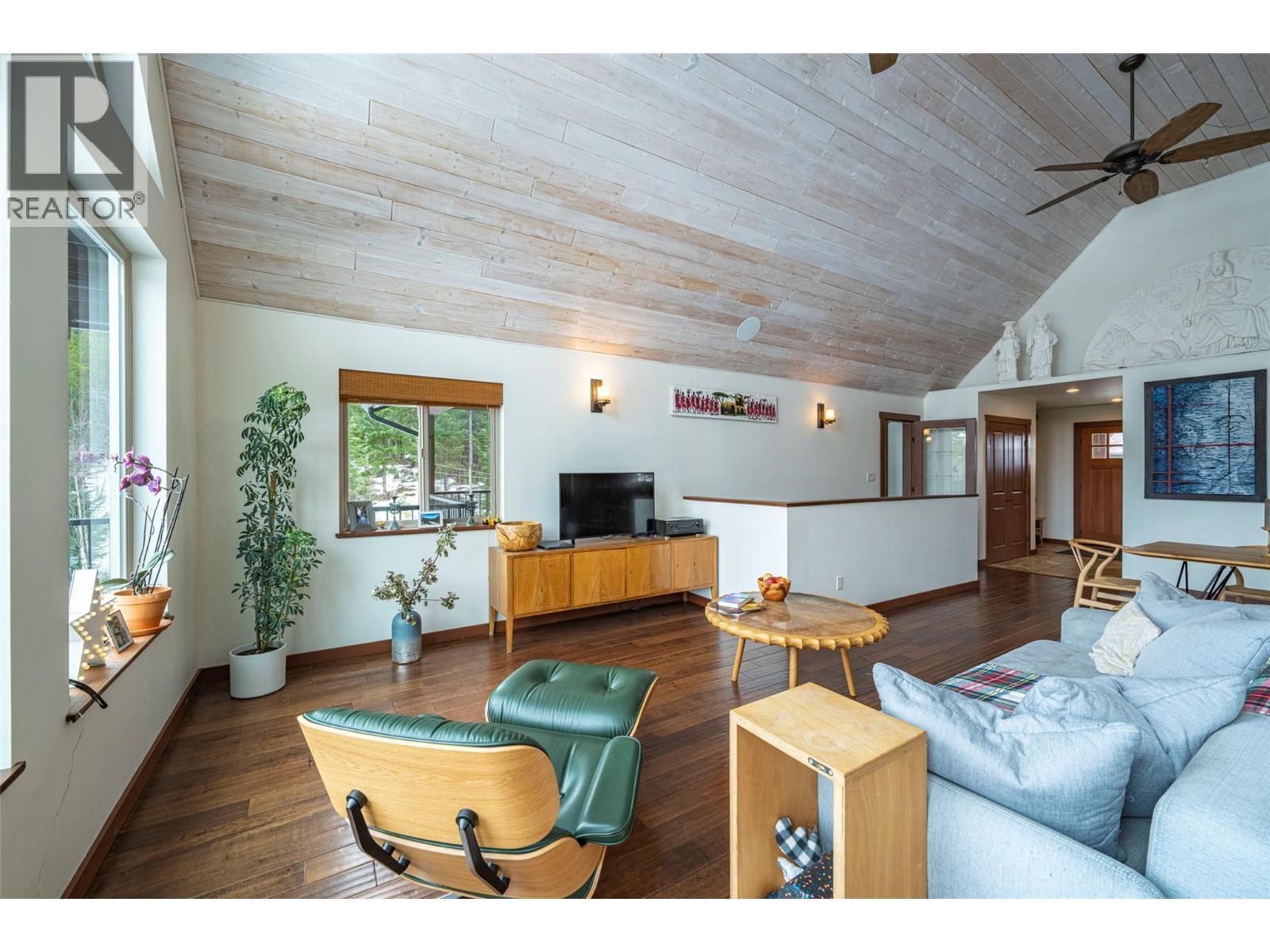 1433 Sugar Lake Road. Cherryville, British Columbia