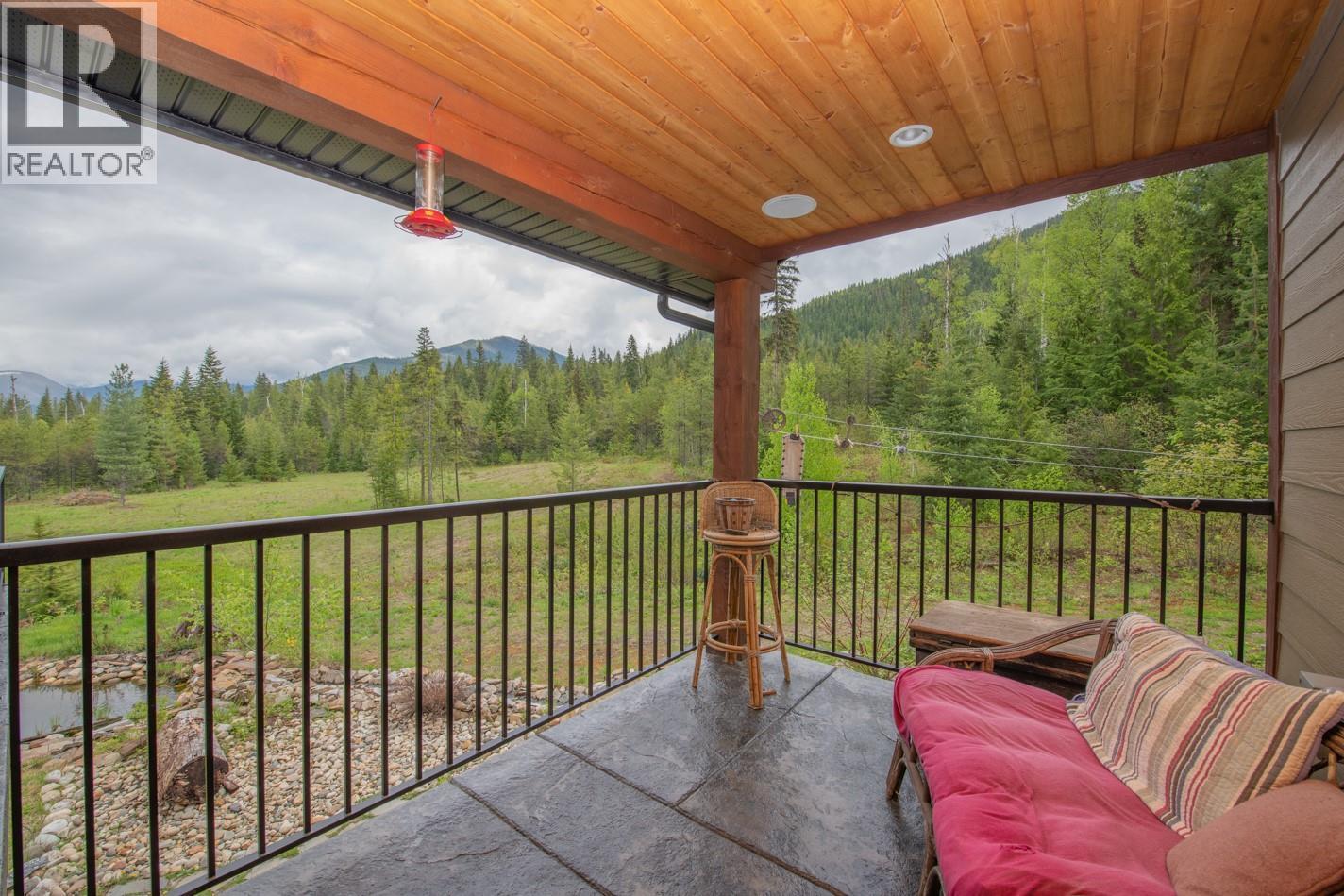 1433 Sugar Lake Road. Cherryville, British Columbia