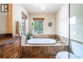 1433 Sugar Lake Road. Cherryville, British Columbia