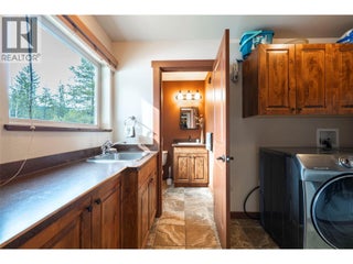 1433 Sugar Lake Road. Cherryville, British Columbia