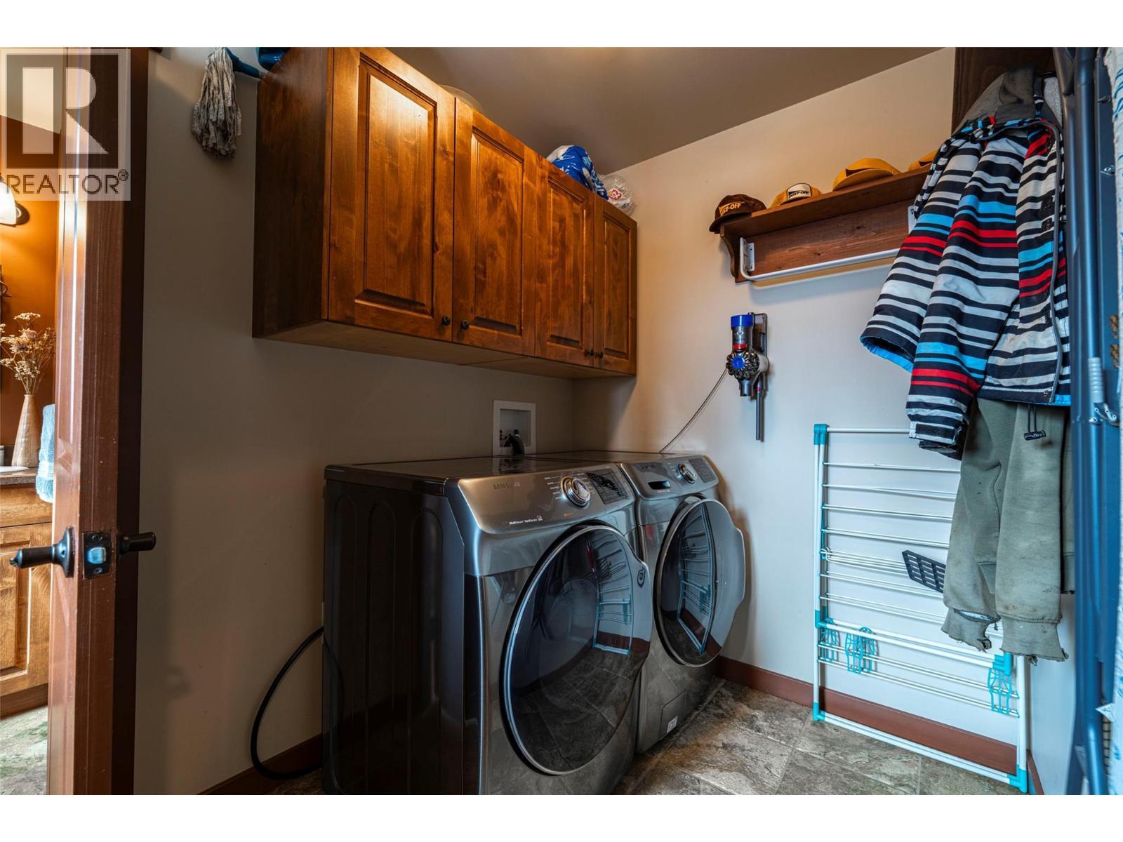 1433 Sugar Lake Road. Cherryville, British Columbia