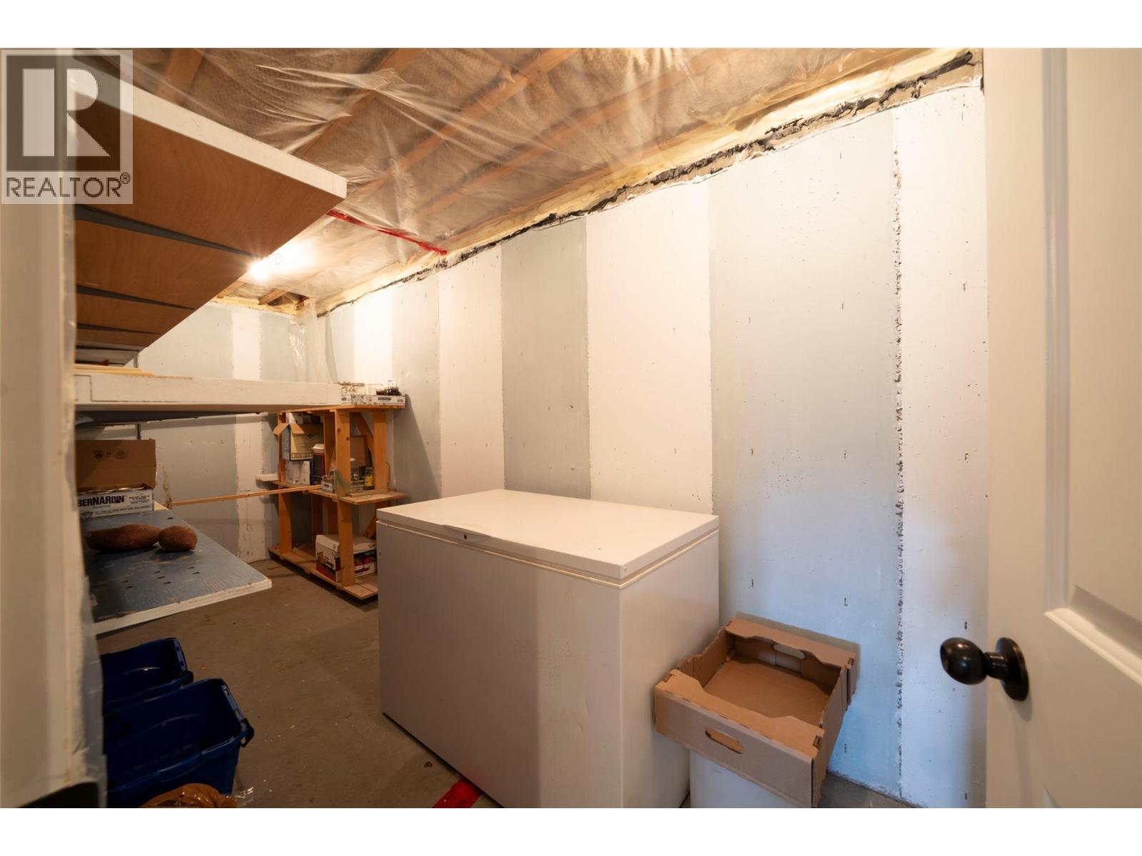 1433 Sugar Lake Road. Cherryville, British Columbia