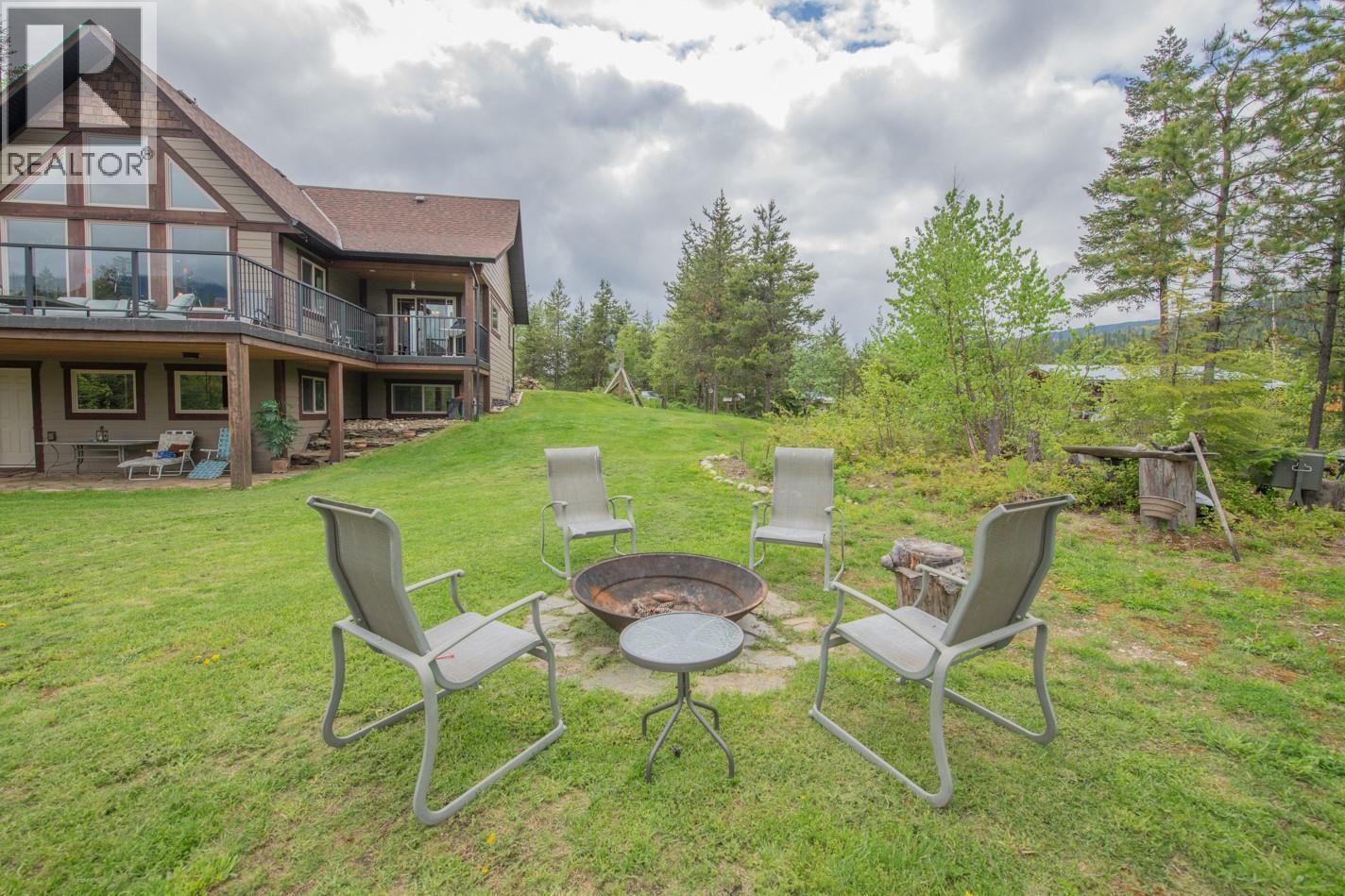 1433 Sugar Lake Road. Cherryville, British Columbia