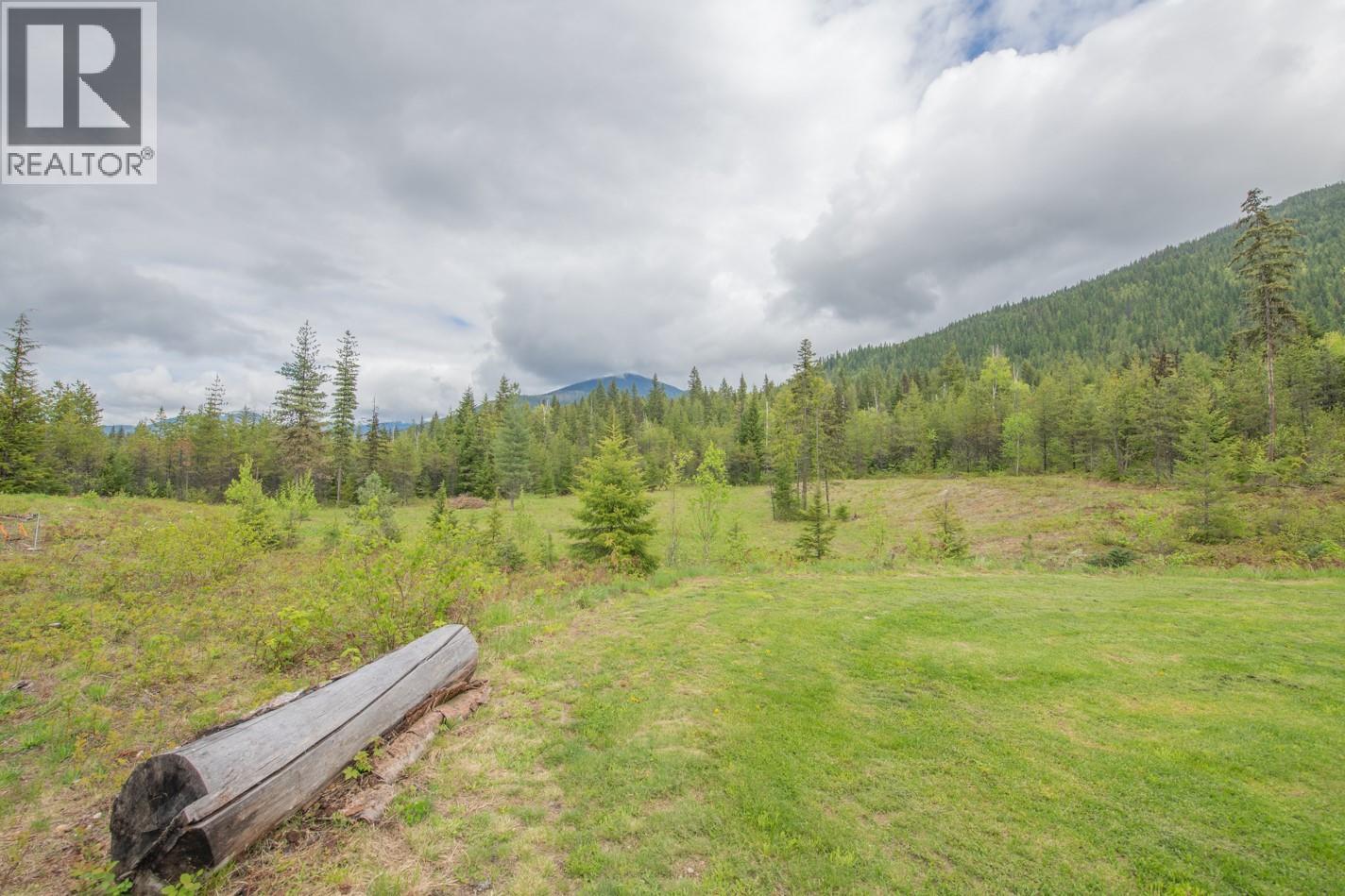 1433 Sugar Lake Road. Cherryville, British Columbia