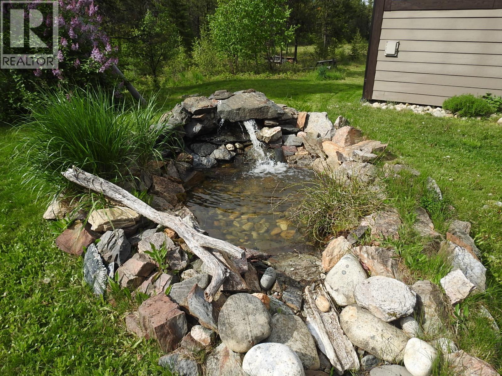 1433 Sugar Lake Road. Cherryville, British Columbia