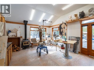 1433 Sugar Lake Road. Cherryville, British Columbia