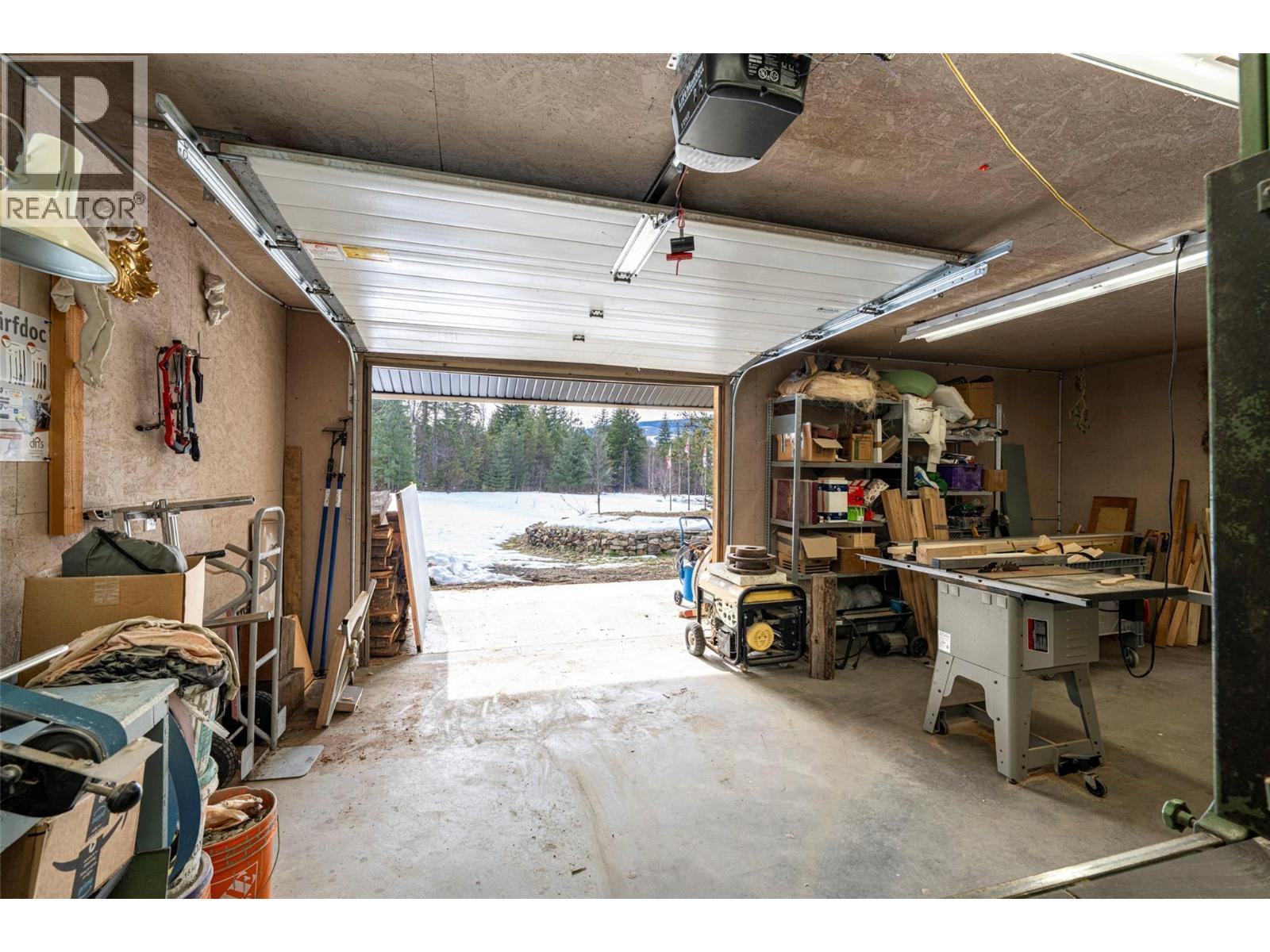 1433 Sugar Lake Road. Cherryville, British Columbia